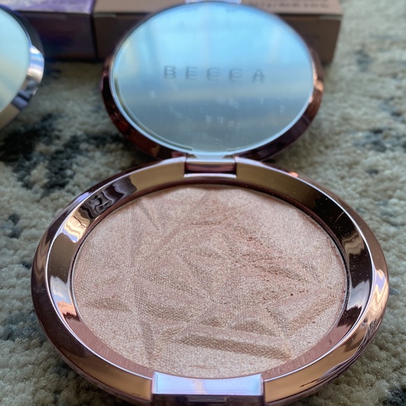 BECCA Limited Edition Highlighter Bundle - Picture 4 of 6